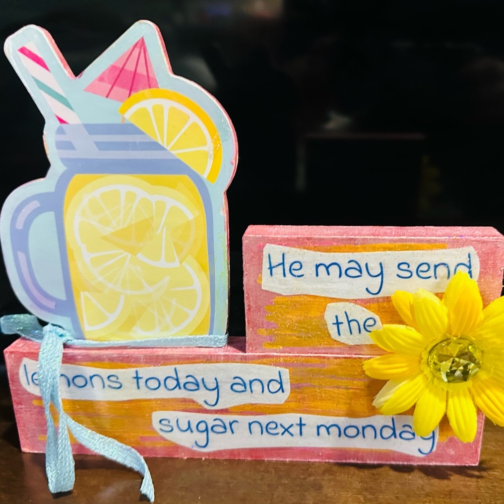 Cheerful Lemonade Sign with Yellow Flower